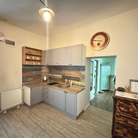 Cozyflat In The Central Arad Kültér fotó