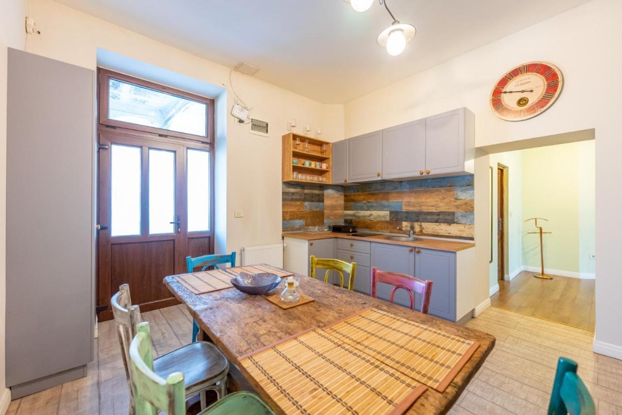 Cozyflat In The Central Arad Kültér fotó